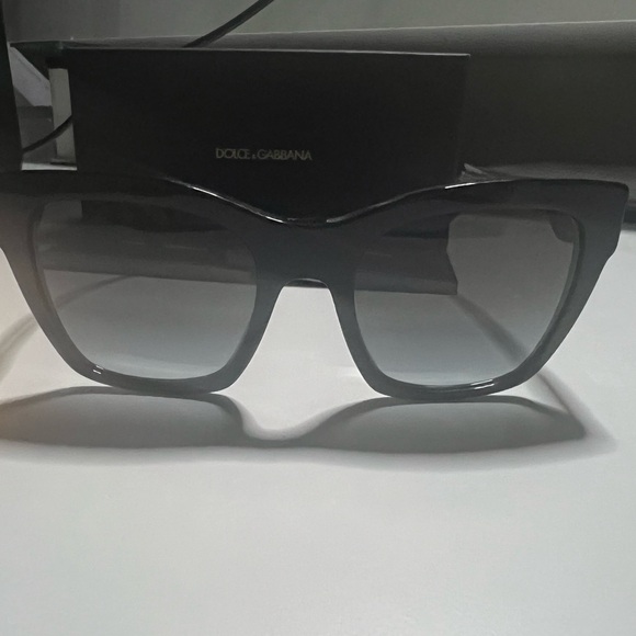 Authentic Dolce&Gabbanna Sunglasses -DG4384 - Picture 10 of 12